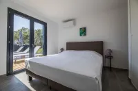 Lecci Villa With Outdoor Pools