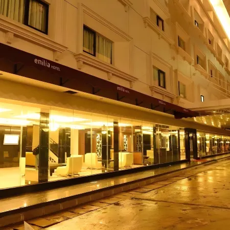 Emilia Hotel by Amazing - Palembang