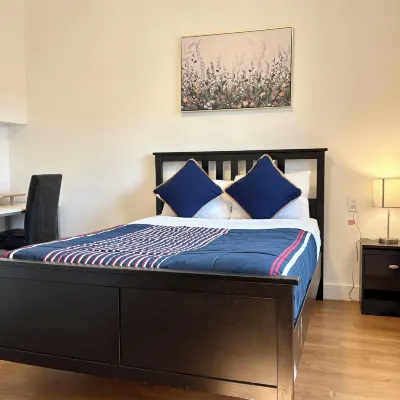 Hotel la Residence du Voyageur Отели рядом с достопримечательностью «Стадион имени Персивала Молсона»