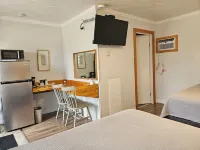 Quest Motel - Motels
