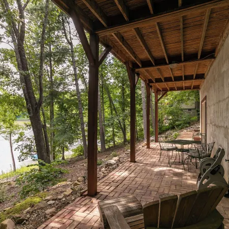 Garretts Getaway at Watauga Lake