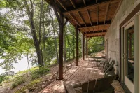 Garretts Getaway at Watauga Lake