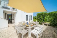 Villa Lisa with Huge Pool and Garden - Happy Rentals