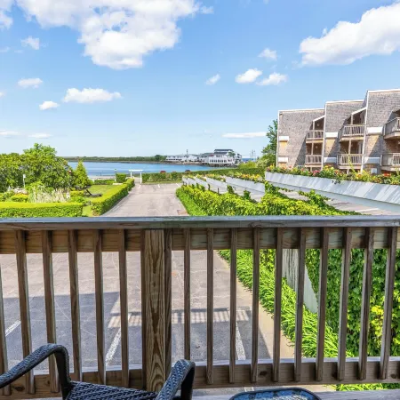 Aspinquid Resort