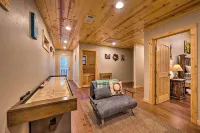 Cabin w/ Hot Tub & Grill - 6 Mi to Broken Bow Lake - Homestays