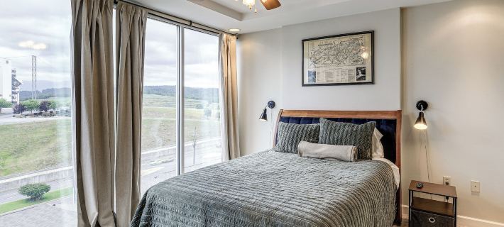 Walk to Bristol Motor Speedway: Retreat w/ Pool! Hotels in Sullivan County