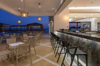 Avra Beach Resort - bar