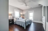 The Main Street House, in the Heart of Marble Falls - Parvekkeita