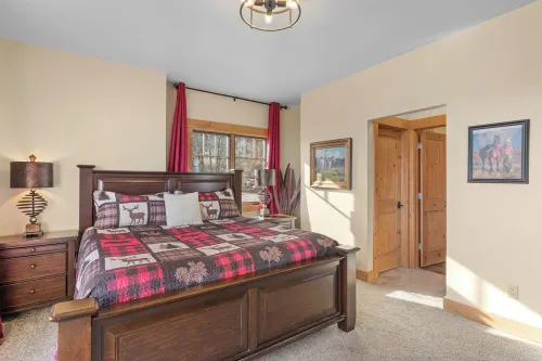 Bear Lake Cabin w/Epic Views - Sleeps 32 - Family Reunions - Retreats! - Chalets