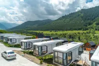 Capsule & Enesai Hotels Karakol - Bãi đậu xe