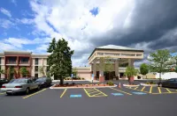 Garner Hotel Brockton - Boston by IHG - Parking