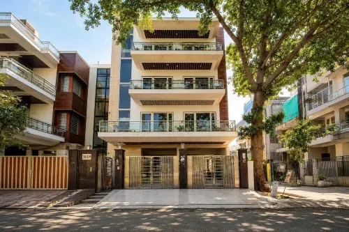 Lime Tree Luxury 3BHK Serviced Apartment - Bed and Breakfasts