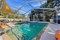 Poolside Retreat Sleeps 8 Putt Putt Hot Tub - อ่างจากุชชี่