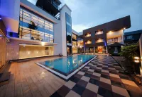 Hanric by Eight Continents Amaranta, Varkala - Pools