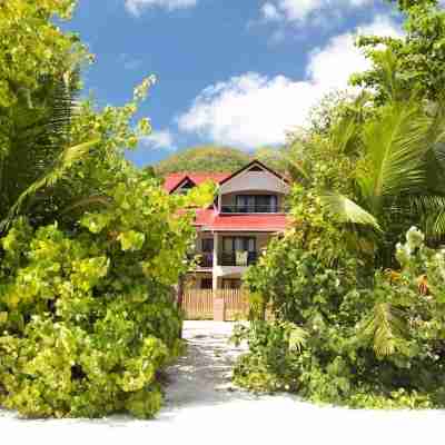 L'Hirondelle Self Catering Guest House Hotel Exterior