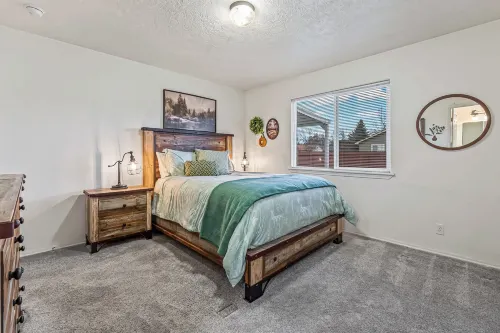 Cozy 3BR Nampa Home • Spacious Yard + Smart TV - Villas
