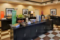 希爾頓歡朋飯店 - 停車場