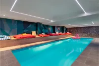 Aloft Dijon - piscina