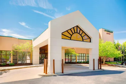 Courtyard by Marriott Ann Arbor - Quầy Bar