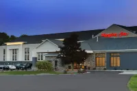 Hampton Inn Sault Ste. Marie - Pools