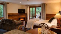Cradle Forest Inn - Parkplatz
