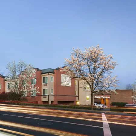 DoubleTree by Hilton Portland - Tigard