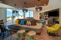 Home2 Suites by Hilton Kalamazoo Downtown - parking