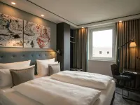 Motel One Hamburg-Altona Hotels near ايمسبوتيل
