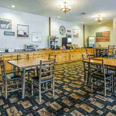 Stoney Creek Hotel Moline Dining/Meeting Rooms