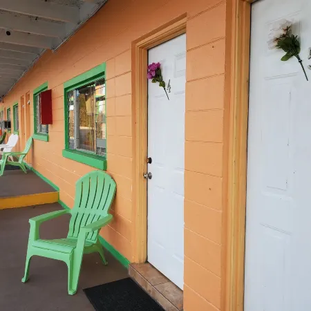Orange Motel