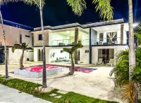 10BR Luxury Villa  Private Pool - Homestay
