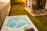 HEAVEN 7 Suite – Private Whirlpool & Garden - Mountain view