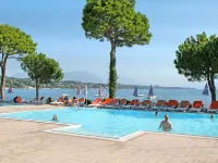 Front Lake Resort le Corti del Lago - Pools