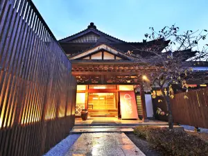 河口湖温泉寺露天風呂之宿夢殿（8歲及以上可入住）