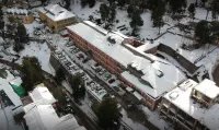 Hotel Nirvana Hotels near Shree Badri Vishal Ji Temple, Kamroo