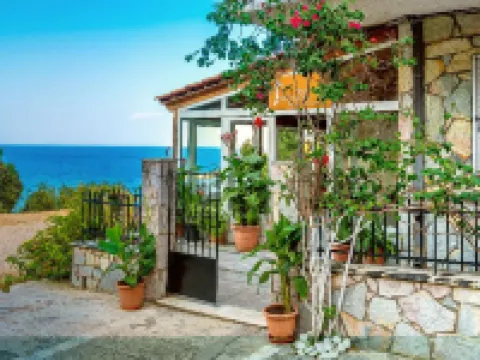 Faro Del Porto Hotels in Elios Proni