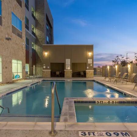 Holiday Inn Express & Suites SAN MARCOS SOUTH by IHG