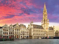 Hotel Mercure Brussels Centre Midi Hotel dekat Base Design Brussels