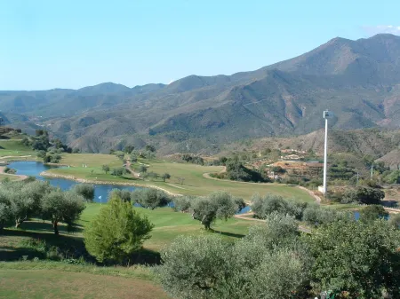 Luxury Villa at Alhaurin Golf nr Mijas, Pvt Heated Pool, Wifi, Aircon, Fab Views