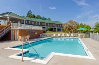 Quality Inn Waynesboro - Skyline Drive - Pools