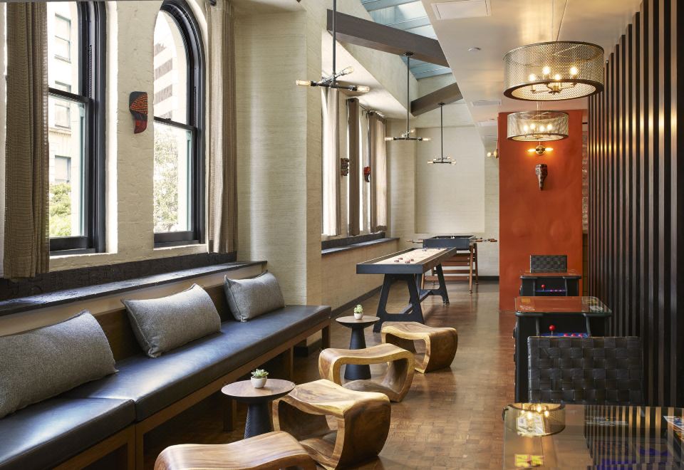 알마 샌디에이고 다운타운, 트리뷰트 포트폴리오 호텔