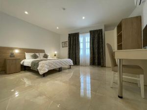 La Reggia Seaview Guesthouse