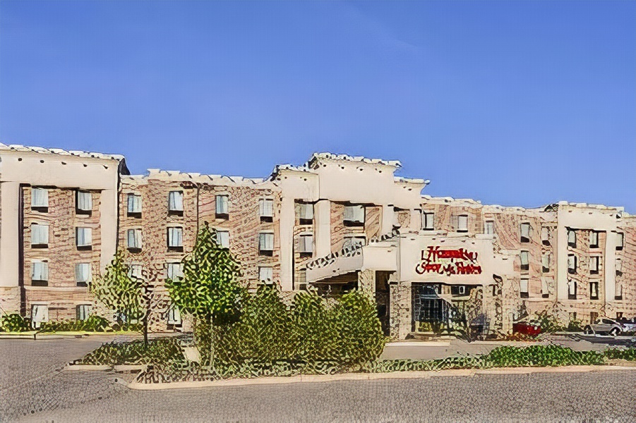 Hampton Inn & Suites West Bend