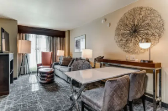 Embassy Suites by Hilton Atlanta Kennesaw Town Center