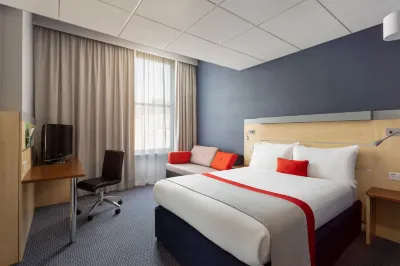 Holiday Inn Express EDINBURGH CITY CENTRE by IHG โรงแรมใกล้อาวเวอร์ ไดนามิค เอิร์ธ