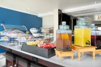 Hilton Garden Inn Anaheim/Garden Grove - breakfast