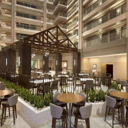 Embassy Suites by Hilton Chicago Lombard Oak Brook