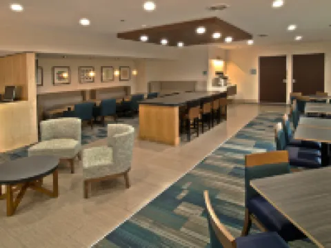 Holiday Inn Express & Suites EVANSVILLE NORTH by IHG Hotels in Vanderburgh County