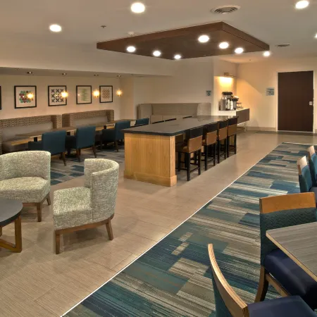 Holiday Inn Express & Suites EVANSVILLE NORTH by IHG