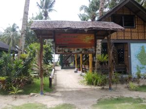 Eddie`s Beach Resort Siargao